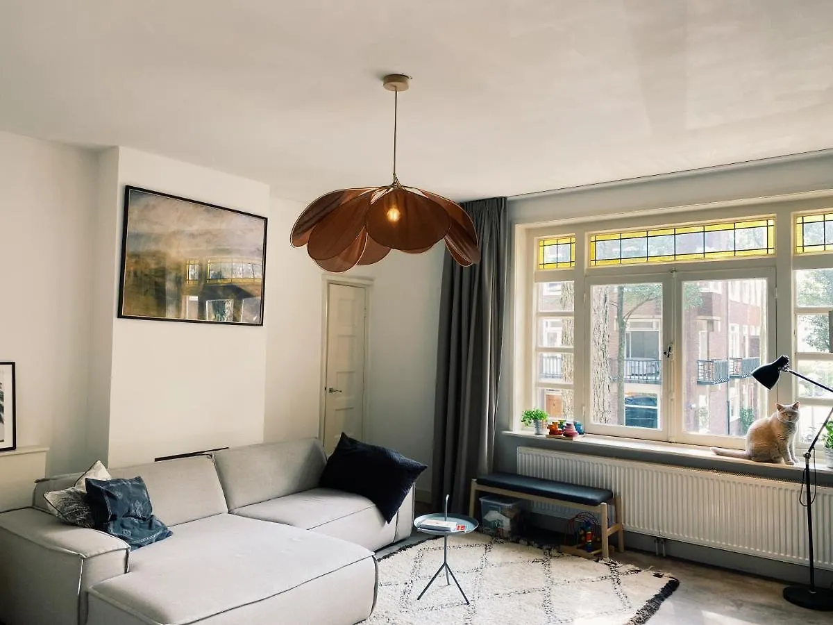 Lovely & Spacious Apartment In 'Old-South' Area Amesterdão Países Baixos