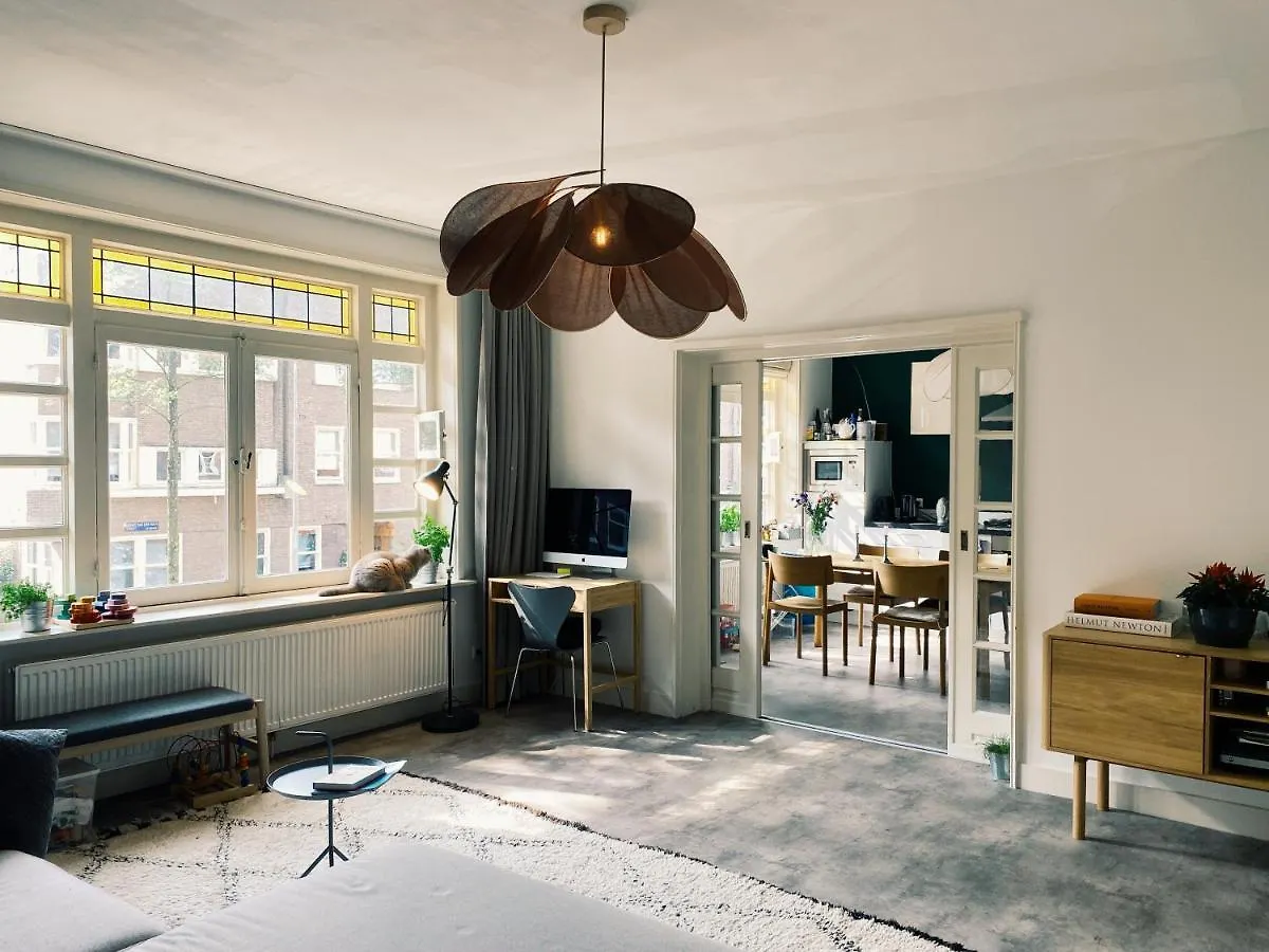 Lovely & Spacious Apartment In 'Old-South' Area Amesterdão